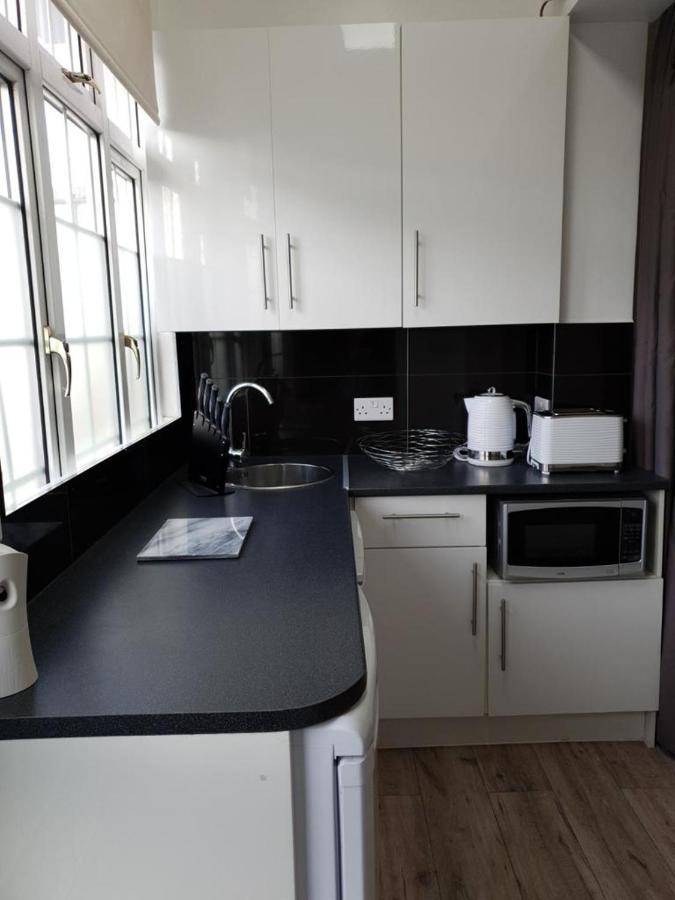 Star London Brent Street Cosy 1-Bed Hideaway Apartment Hendon Exterior photo
