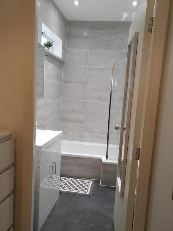 Star London Brent Street Cosy 1-Bed Hideaway Apartment Hendon Exterior photo